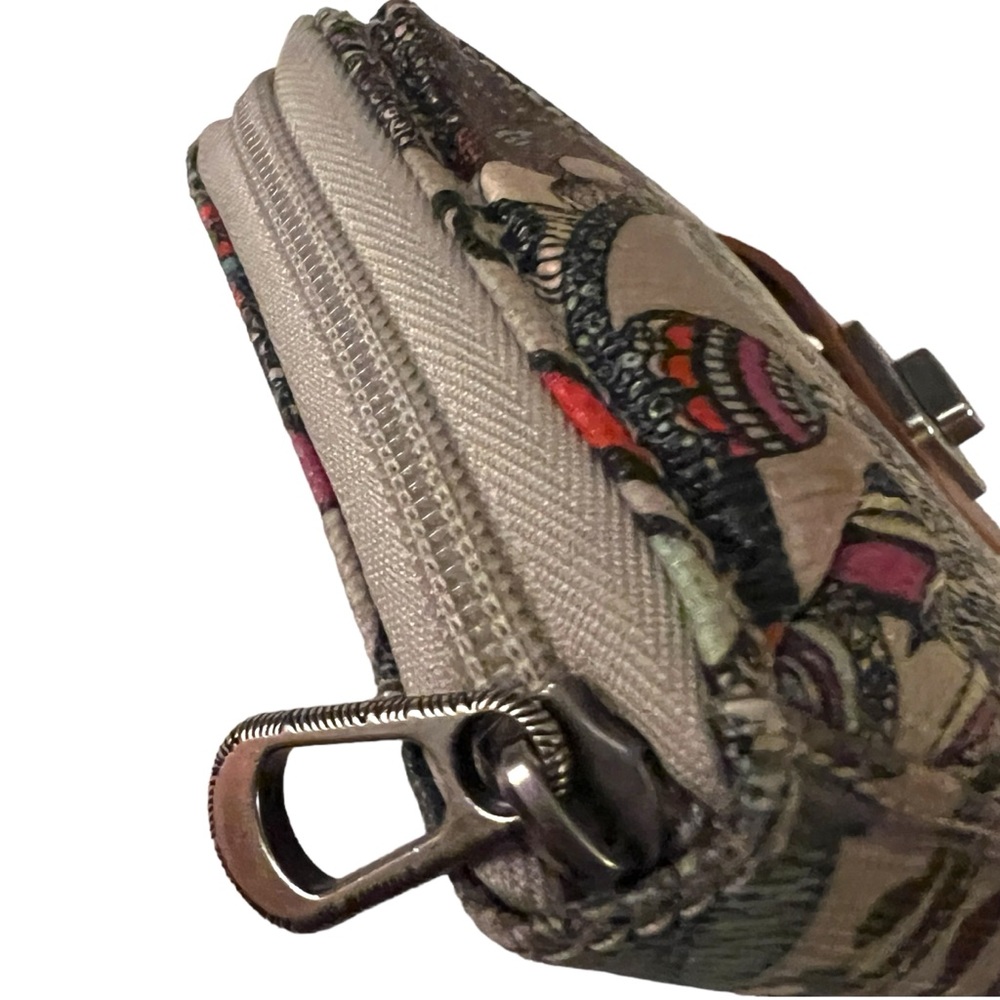 SAKROOTS Large Smartphone Wallet with Crossbody Strap Tan Multi - Picture 8 of 12
